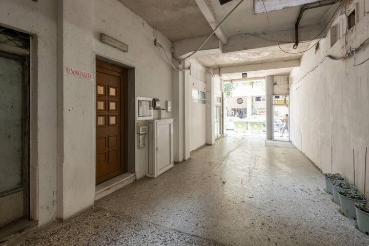 Private Pristine Balcony Home- Heart Of The Center Thessaloniki Exterior photo